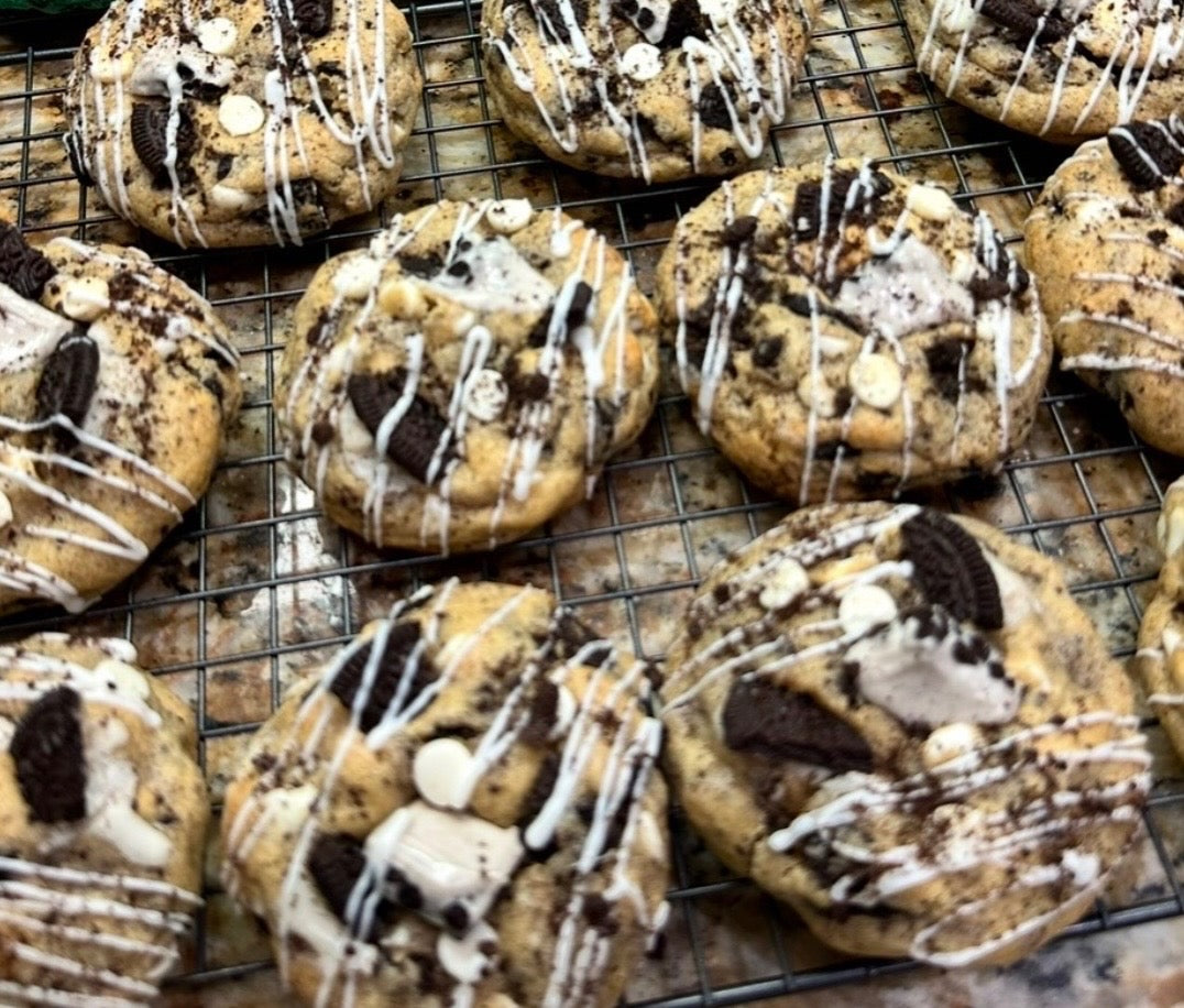 1 dozen Gourmet cookies (LARGE)