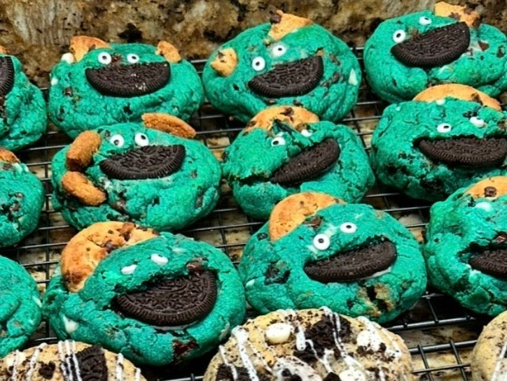 1 dozen Gourmet cookies (LARGE)